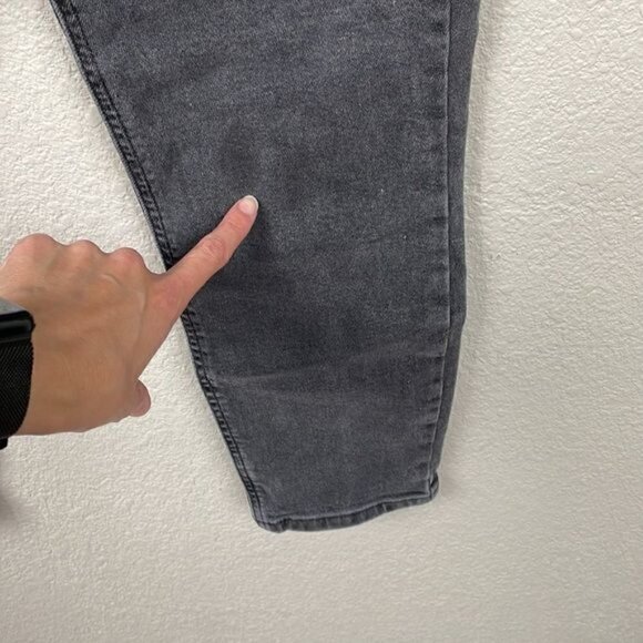 ASOS Design Slim Mom Jeans in Washed Black Denim High Rise Sz 26 - Picture 6 of 10